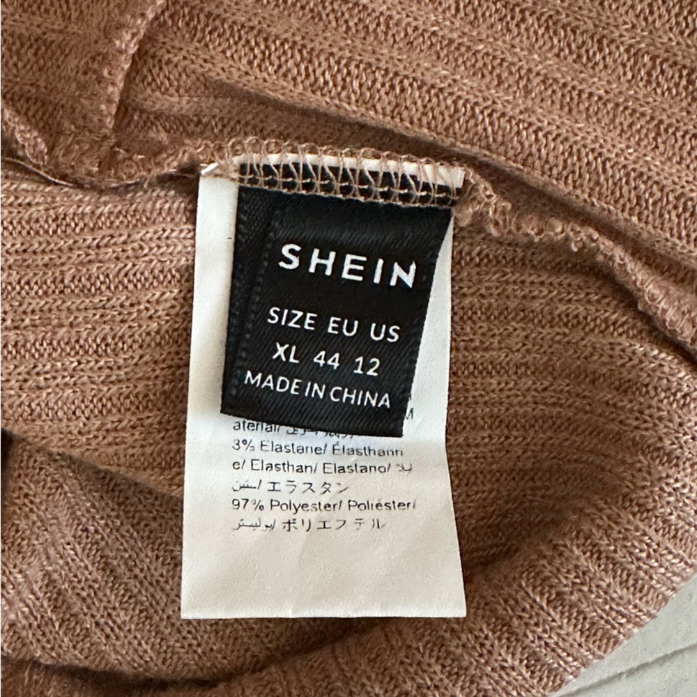 SHEIN Halter Neck Knot Backless Crop Top - Picture 5 of 5